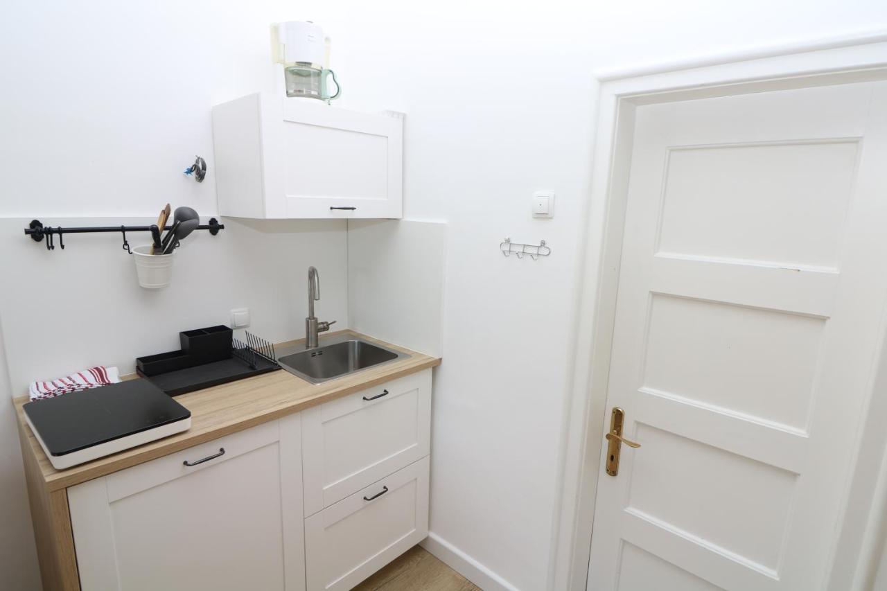 באסקה Studio Apartments Cavrak With Terrace מראה חיצוני תמונה