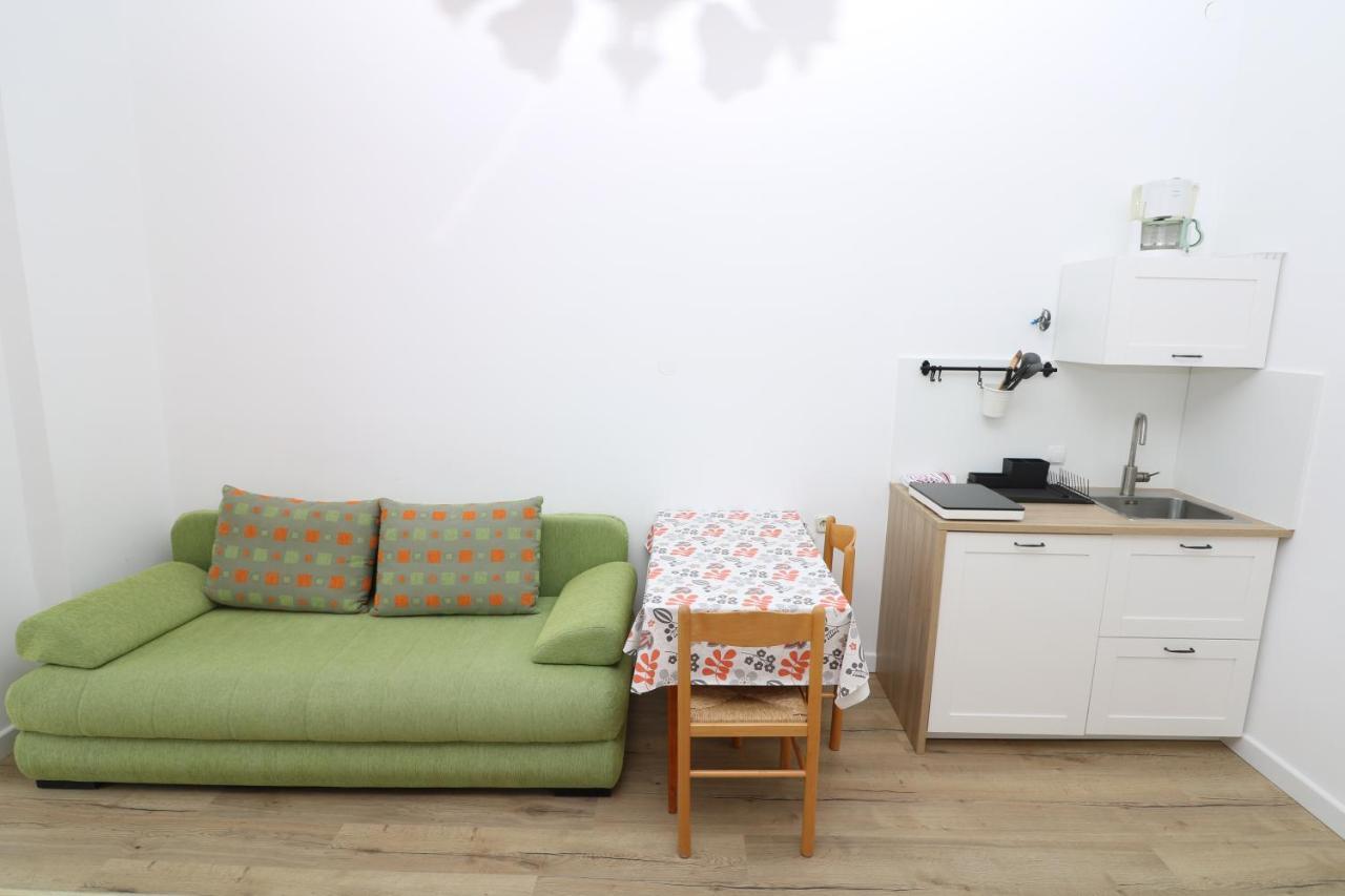 באסקה Studio Apartments Cavrak With Terrace מראה חיצוני תמונה